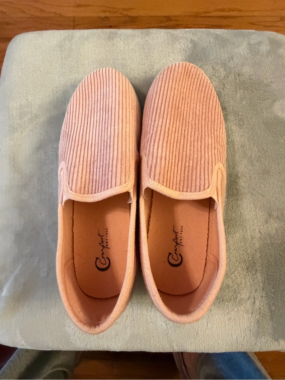 Women’s Slip-On Corduroy Flats - Blush Pink